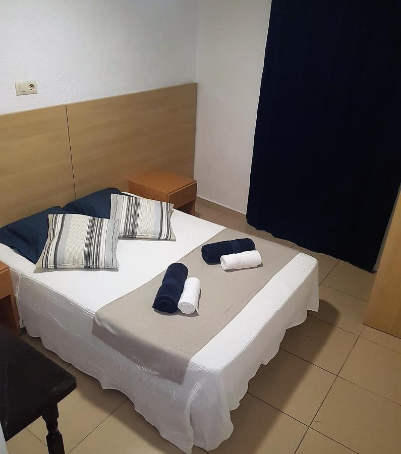 Hostal Mozaik Lloret Lloret de Mar Bagian luar foto