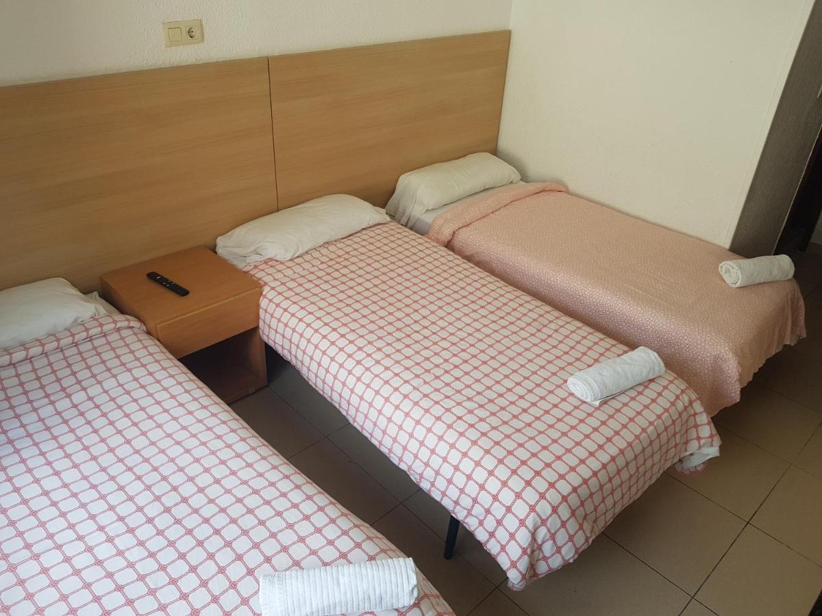Hostal Mozaik Lloret Lloret de Mar Bagian luar foto