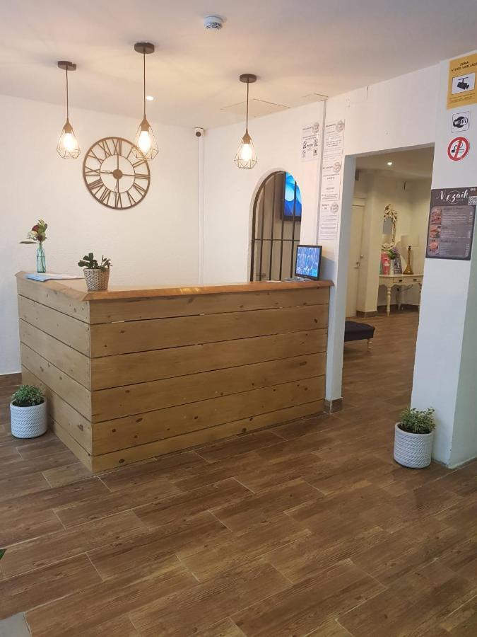 Hostal Mozaik Lloret Lloret de Mar Bagian luar foto