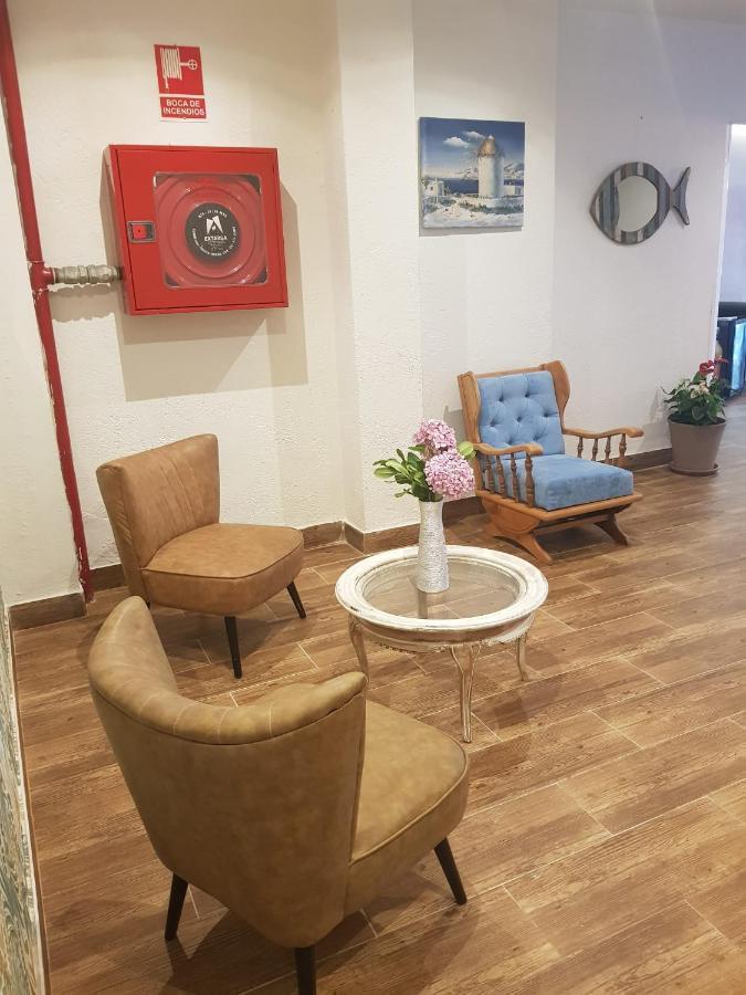 Hostal Mozaik Lloret Lloret de Mar Bagian luar foto