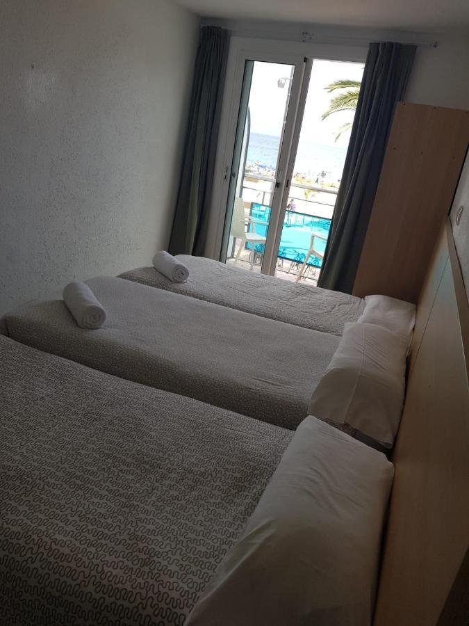 Hostal Mozaik Lloret Lloret de Mar Bagian luar foto